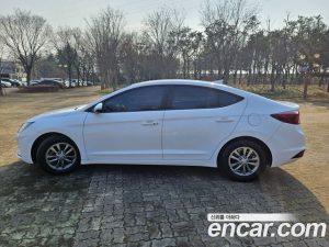 Hyundai AVANTE 1.6 2020 года из Южной Кореи