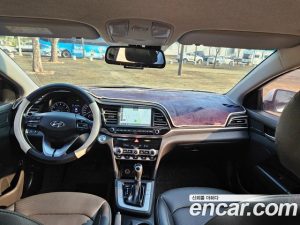 Hyundai AVANTE 1.6 2020 года из Южной Кореи