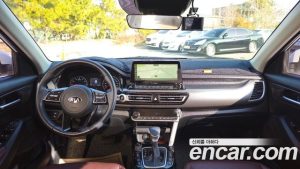 Kia Seltos Бензин 1.6 Turbo 2WD 2021 года из Южной Кореи