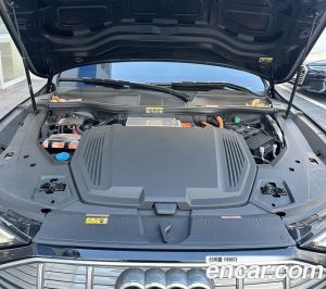 Audi e-tron 55 4WD Sportback 2023 года из Южной Кореи