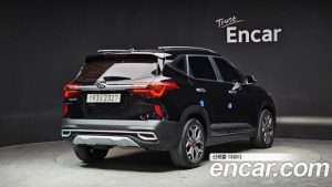 Kia Seltos Дизель 1.6 2WD 2022 года из Южной Кореи