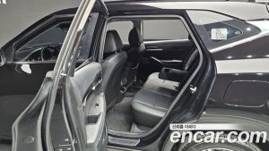 Kia Seltos Дизель 1.6 2WD 2022 года из Южной Кореи