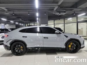 Lamborghini Urus 4.0 V8 Performante 2023 года из Южной Кореи