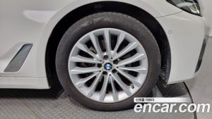 BMW 5-Series 523d xDrive Luxury 2021 года из Южной Кореи