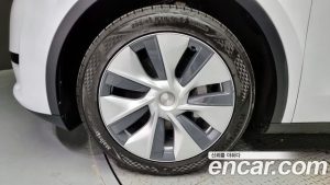 Tesla Model Y RWD 2024 года из Южной Кореи