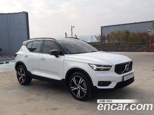 Volvo XC40 T4 R-디자인 2020 года из Южной Кореи