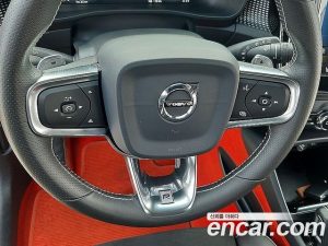 Volvo XC40 T4 R-디자인 2020 года из Южной Кореи