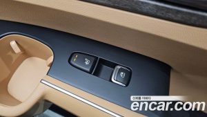 Kia Sorento Бензин 2.5T 2WD 2023 года из Южной Кореи