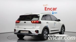 Kia Niro 1.6 HEV 2020 года из Южной Кореи