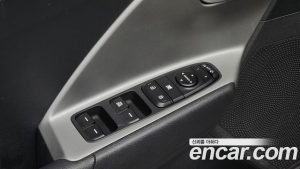 Kia Niro 1.6 HEV 2020 года из Южной Кореи