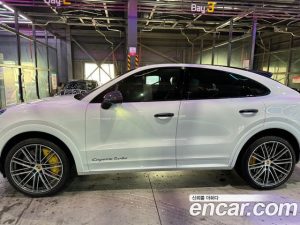 Porsche Cayenne 4.0 Turbo Coupe 2021 года из Южной Кореи