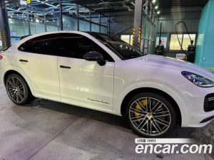 Porsche Cayenne 4.0 Turbo Coupe 2021 года из Южной Кореи