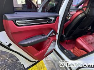 Porsche Cayenne 4.0 Turbo Coupe 2021 года из Южной Кореи