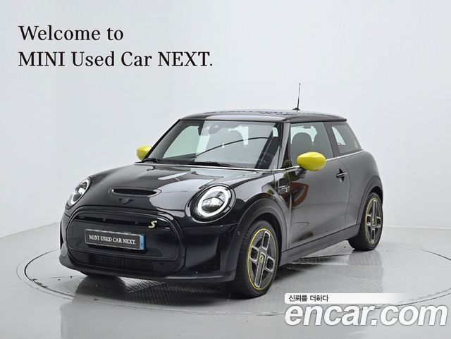 Mini Cooper SE ELECTRIC 2023 года из Кореи