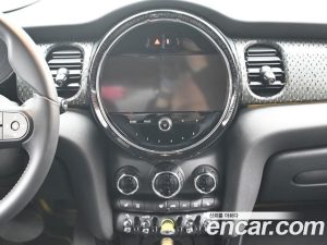 Mini Cooper SE ELECTRIC 2023 года из Южной Кореи