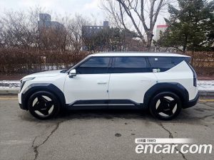 Kia EV9 Earth 4WD 2024 года из Южной Кореи