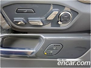 Kia EV9 Earth 4WD 2024 года из Южной Кореи