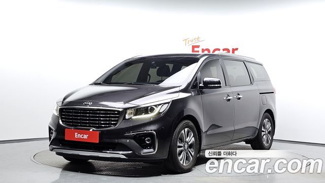 Kia Carnival 9-Seater Luxury 2020 года из Кореи