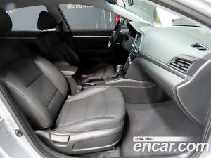 Hyundai AVANTE 1.6 2020 года из Южной Кореи