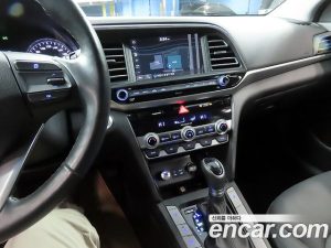 Hyundai AVANTE 1.6 2020 года из Южной Кореи