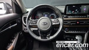 Kia Seltos Дизель 1.6 2WD 2020 года из Южной Кореи