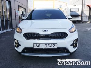 Kia Niro 1.6 HEV 2020 года из Южной Кореи