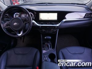 Kia Niro 1.6 HEV 2020 года из Южной Кореи