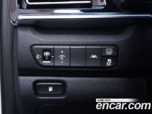 Kia Niro 1.6 HEV 2020 года из Южной Кореи