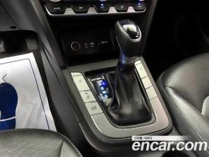 Hyundai AVANTE 1.6 2020 года из Южной Кореи