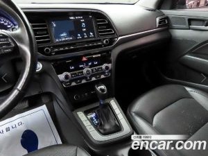 Hyundai AVANTE 1.6 2020 года из Южной Кореи