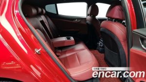 Kia Stinger 2.0 Turbo AWD 2020 года из Южной Кореи