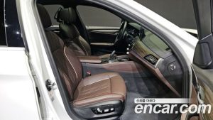 BMW 5-Series 530i M Sport Plus 2020 года из Южной Кореи