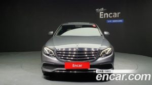 Mercedes-Benz E-Class E220d 4MATIC Exclusive 2020 года из Южной Кореи