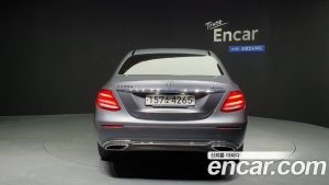 Mercedes-Benz E-Class E220d 4MATIC Exclusive 2020 года из Южной Кореи