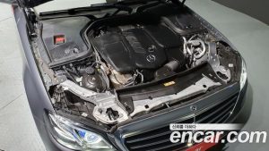 Mercedes-Benz E-Class E220d 4MATIC Exclusive 2020 года из Южной Кореи