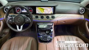 Mercedes-Benz E-Class E220d 4MATIC Exclusive 2020 года из Южной Кореи