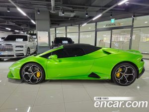Lamborghini Huracan EVO 5.2 SPYDER 2023 года из Южной Кореи