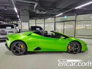 Lamborghini Huracan EVO 5.2 SPYDER 2023 года из Южной Кореи