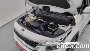 Kia Seltos Бензин 1.6 Turbo 2WD 2020 года из Южной Кореи