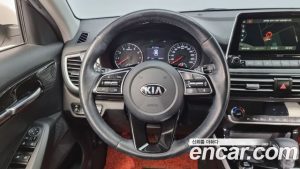 Kia Seltos Бензин 1.6 Turbo 2WD 2020 года из Южной Кореи