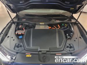 Audi e-tron S 2023 года из Южной Кореи