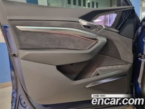 Audi e-tron S 2023 года из Южной Кореи