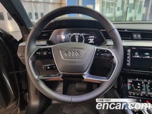 Audi e-tron 55 4WD Sportback 2023 года из Южной Кореи