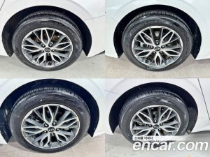 Kia K5 2.0 2020 года из Южной Кореи