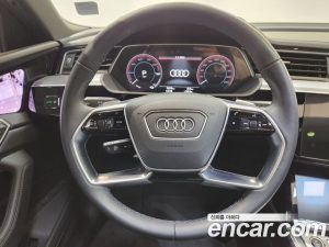 Audi e-tron 55 4WD Sportback 2023 года из Южной Кореи