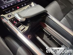 Audi e-tron 55 4WD Sportback 2023 года из Южной Кореи