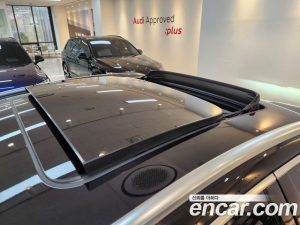 Audi e-tron 55 4WD Sportback 2023 года из Южной Кореи