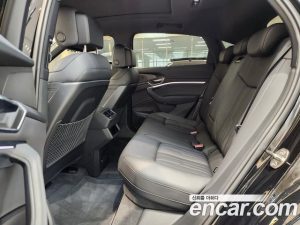 Audi e-tron 55 4WD Sportback 2023 года из Южной Кореи