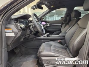 Audi e-tron 55 4WD Sportback 2023 года из Южной Кореи