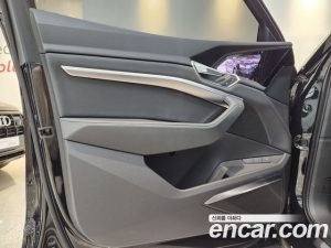 Audi e-tron 55 4WD Sportback 2023 года из Южной Кореи